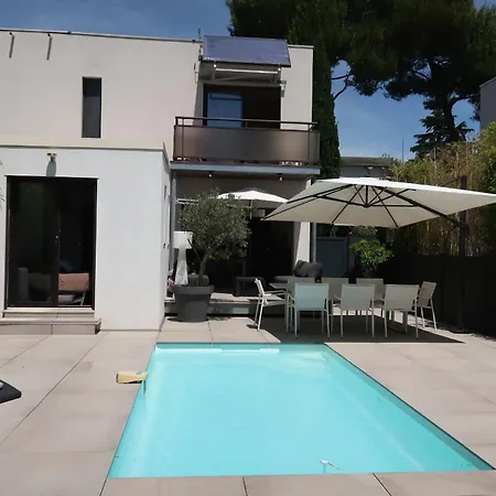 Spacious House For 8 With Swimming Pool * アンティーブ