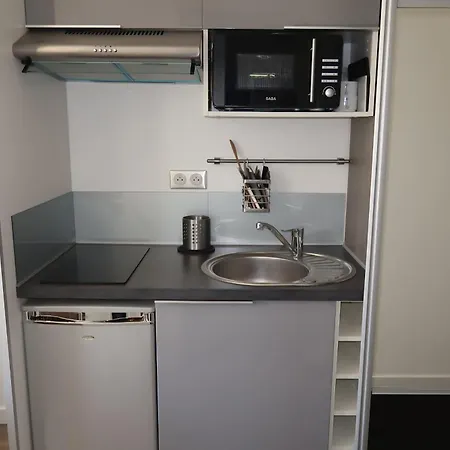 Spacious House For 8 With Swimming Pool 別荘 アンティーブ